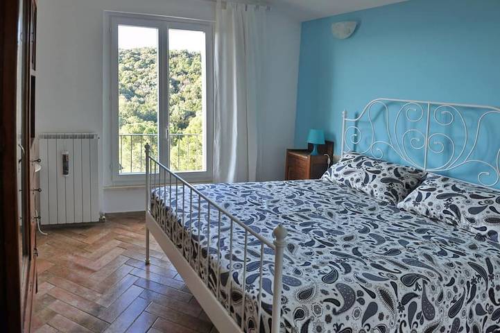 Apartamento entero, Fantásticas vistas, jardín privado, aire acondicionado, WIFI gratuito. in Quercianella, Livorno