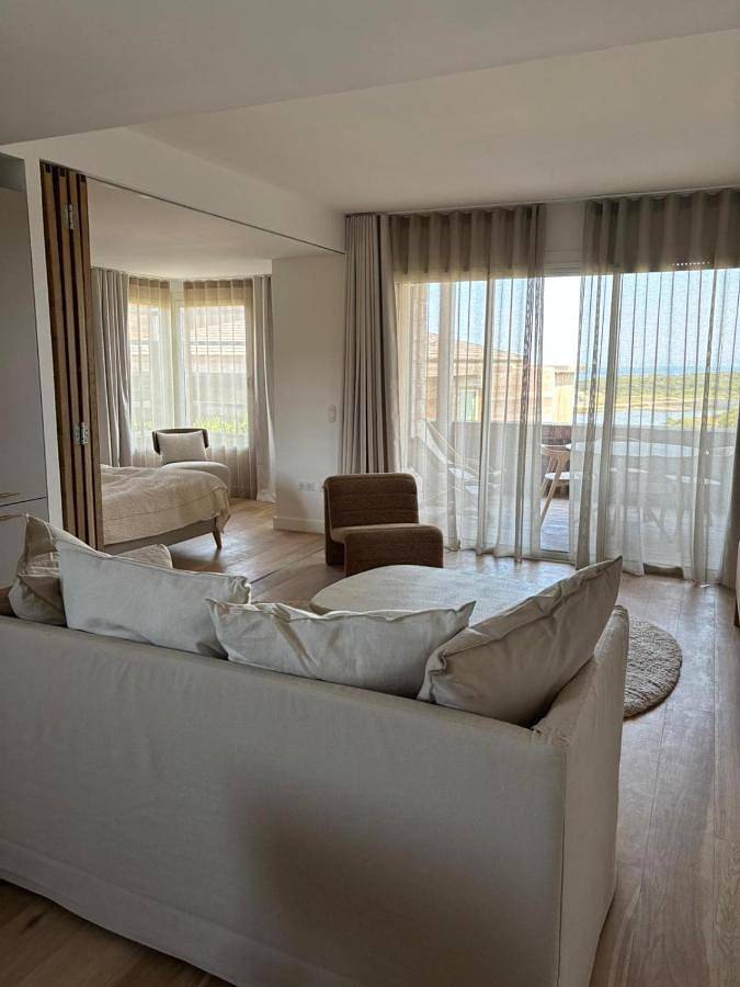 Gîte pour 3 personnes, avec terrasse et vue dans Plage De Sperone - 4