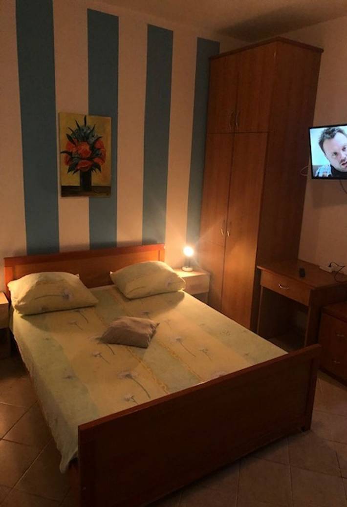 Estudio para 3 personas, con terraza y piscina - 1