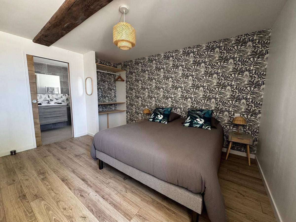 Six-Bedroom House in Bournezeau, Région de La Roche-sur-Yon