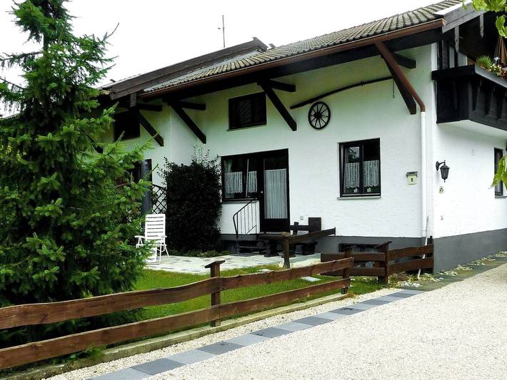 Ferienwohnung für 4 Personen, mit Terrasse und Garten