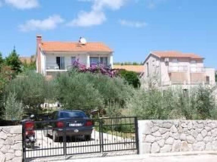Ganze Wohnung, Tihana mit mediterranem Garten in Stari Grad, Hvar