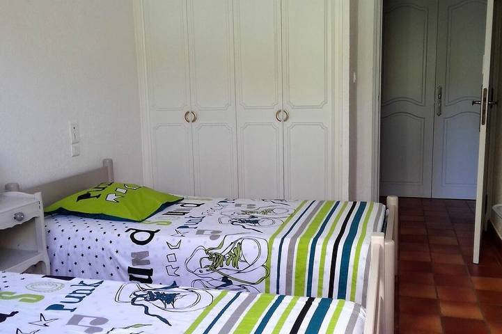 Location de vacances pour 4 personnes, avec jardin à Saint-Paulet-de-Caisson - 2