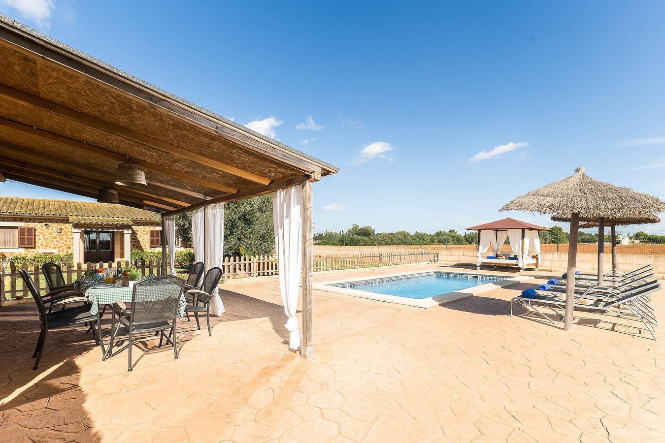 Casa de vacaciones "Son Sea" con vistas a la montaña, piscina y Wi-Fi in Campos, Mallorca Sur