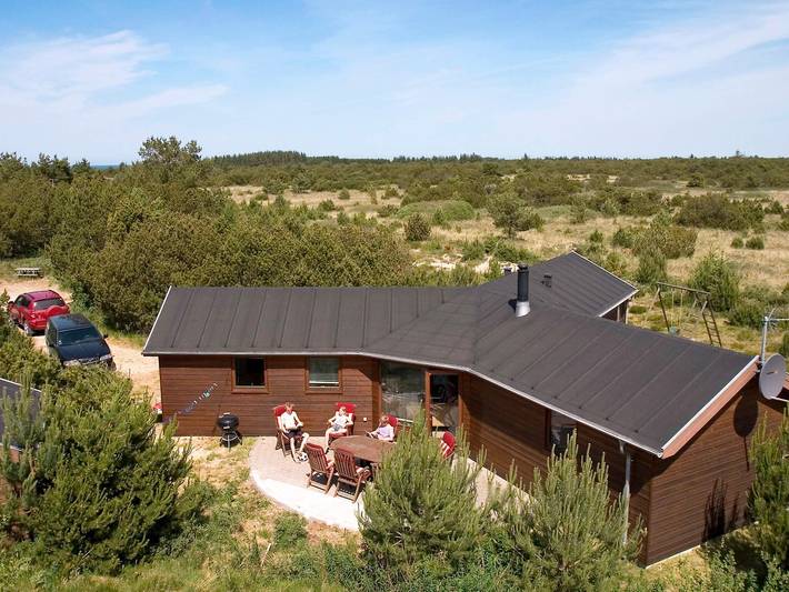 Ferieudlejning for 8 personer, med Jacuzzi og Terrasse samt Sauna i Thorup Strand