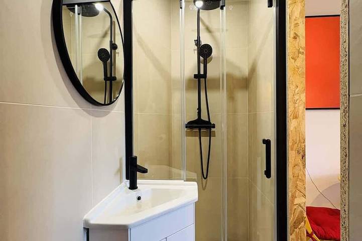 Appartement entier, Petite Merveille — Studio cosy & tout équipé à Vittel in Vittel, Neufchâteau