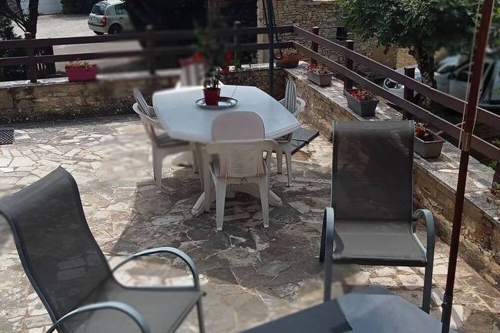 Location de vacances pour 4 personnes à Lavercantière