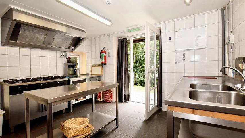 Location de vacances pour 18 personnes, avec jardin à Rendeux - 4