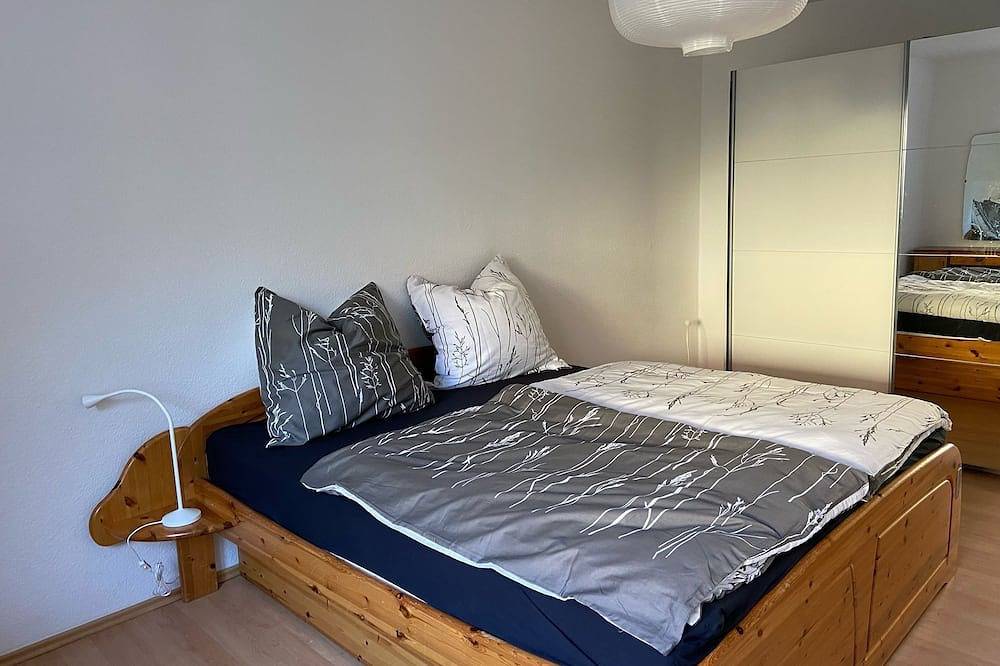 Entire apartment, Apartment Ueckergrün near old town and harbor, family-friendly with terrace + garden in Ueckermünde, Szczecin Lagoon