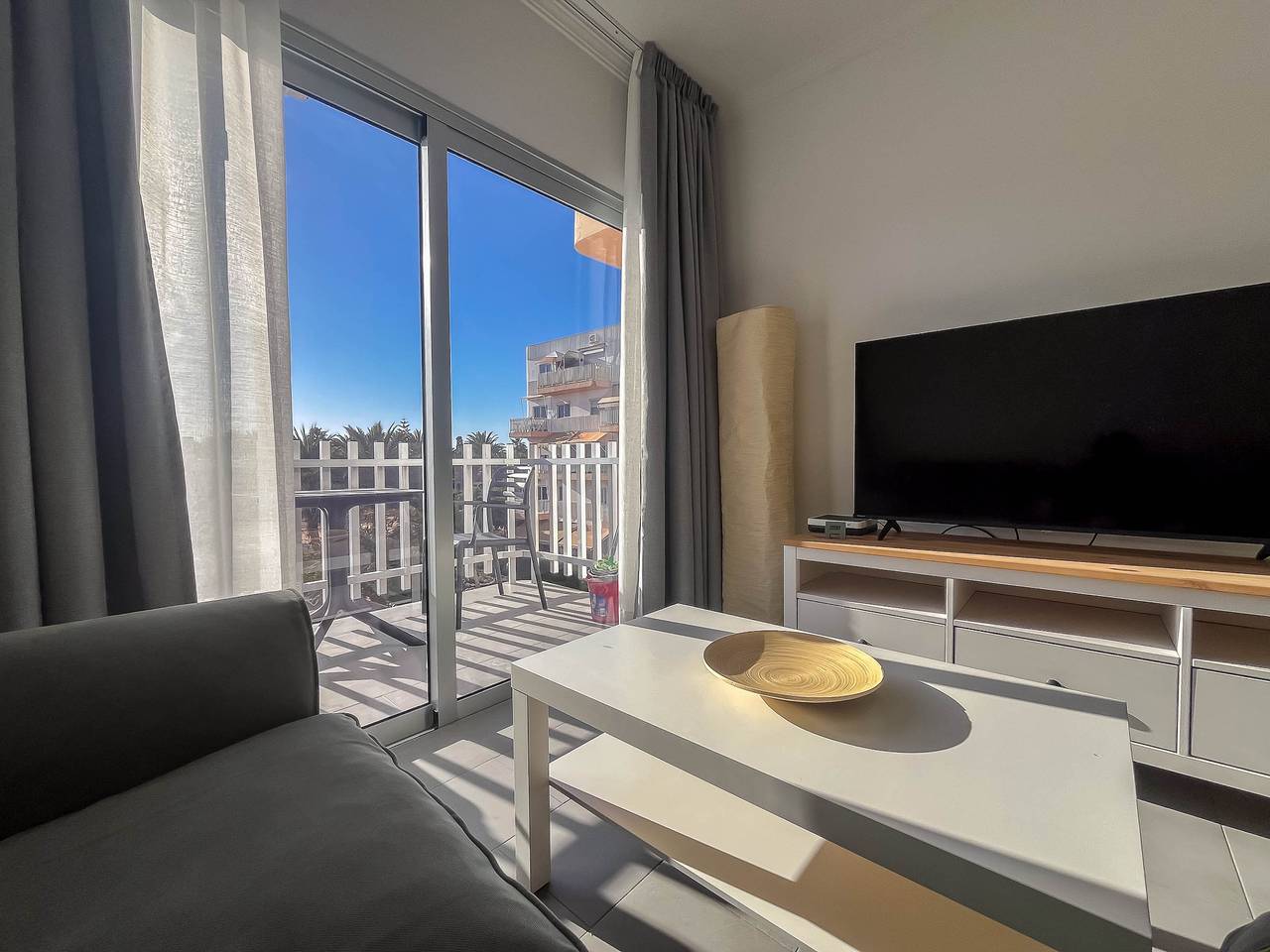 Entire apartment, Lightbooking Tenesor 306 Playa del Ingles central in Maspalomas, San Bartolomé de Tirajana