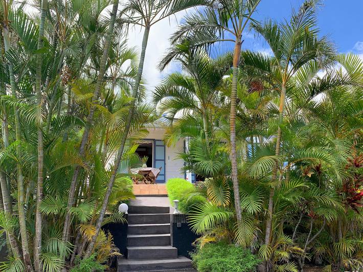 Gîte pour 4 personnes, avec piscine ainsi que jardin et terrasse à Petite-Île - 2