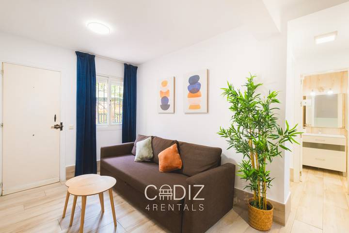 Apartamento de vacaciones para 4 personas, con Jardín en Cádiz