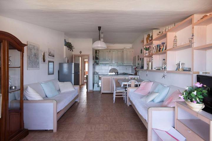 Gîte pour 6 personnes, avec vue et terrasse ainsi que jardin et piscine, animaux acceptés dans Cala Bitta - 3
