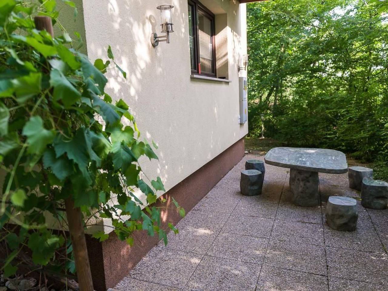 Apartamento entero, Kleines Haus am Rande des Waldes in Kranj, Carniola