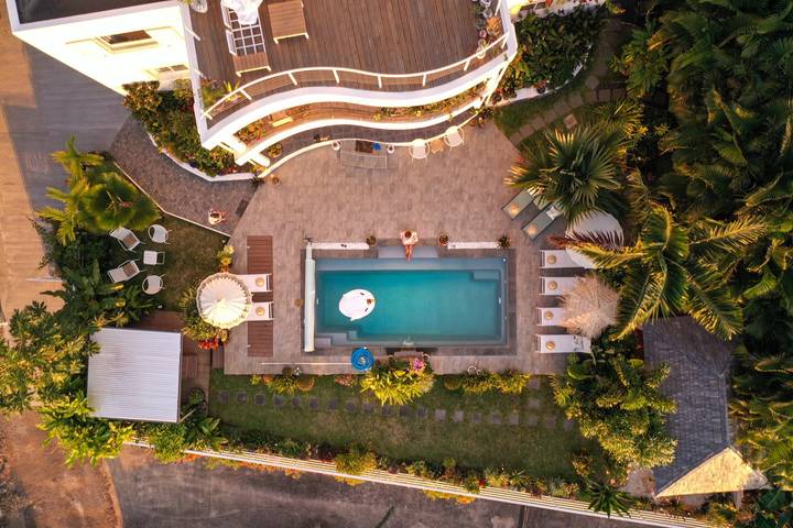 Chambre d’hôte pour 2 personnes, avec jacuzzi ainsi que jardin et piscine dans DOM-TOM - 2