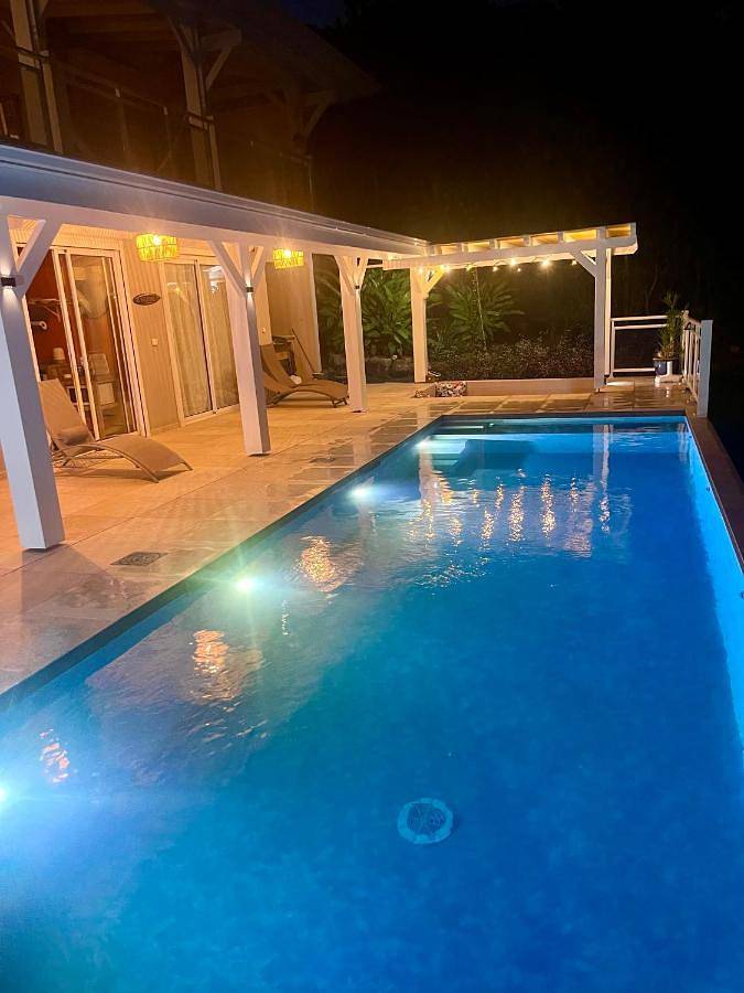 Location de vacances pour 4 personnes, avec jardin ainsi que piscine et vue dans Plage de Malendure - 4