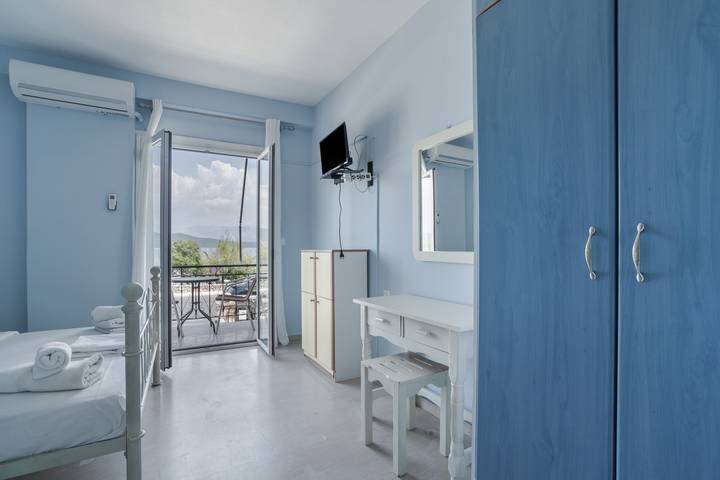 Room 'Double  Sea View 3' with Sea View, Wi-Fi and Air Conditioning in Nikiana, Alexandros