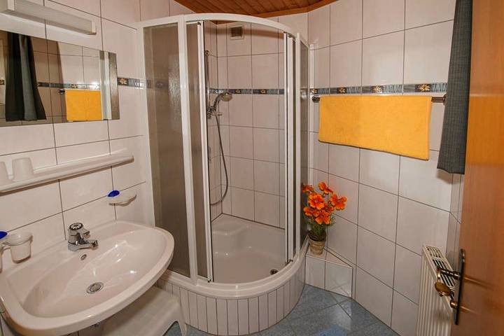 Ganze Ferienwohnung, Appartement 1 / 2 Schlafräume/ Dusche, Wc in Hohe Tauern, Rauris