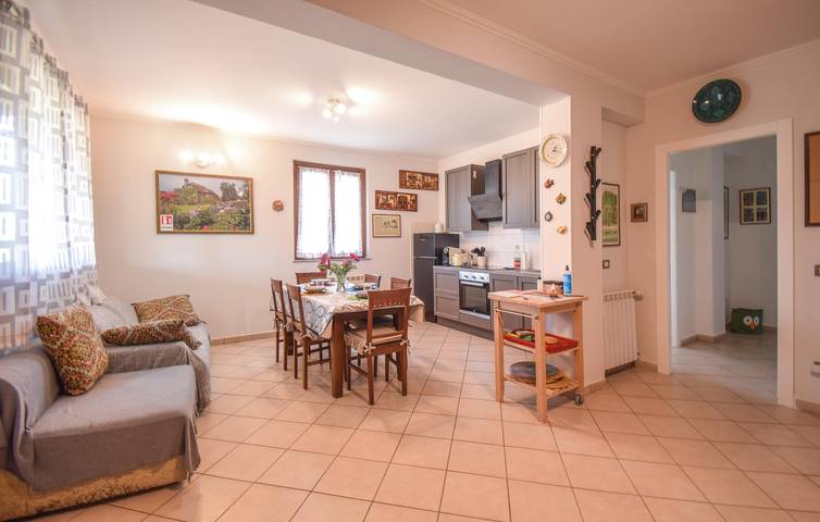 Ganze Ferienwohnung, Gemütliches Apartment in Monterosi mit WLAN, Klimaanlage, Parkplatz und Terrasse in Monterosi, Braccianosee