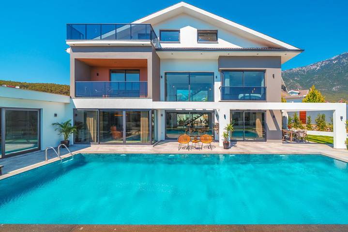 Villa für 6 Personen, mit Garten und Balkon sowie Sauna und Pool - 1