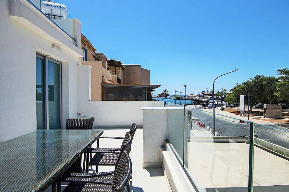 Entire apartment, Phaedrus Living: Deluxe Flat Harbour Suites 112 in Paphos, South Cyprus