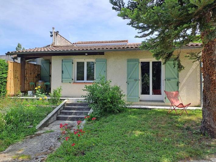 Location de vacances pour 6 personnes, avec jardin à Flourens (Haute-Garonne)
