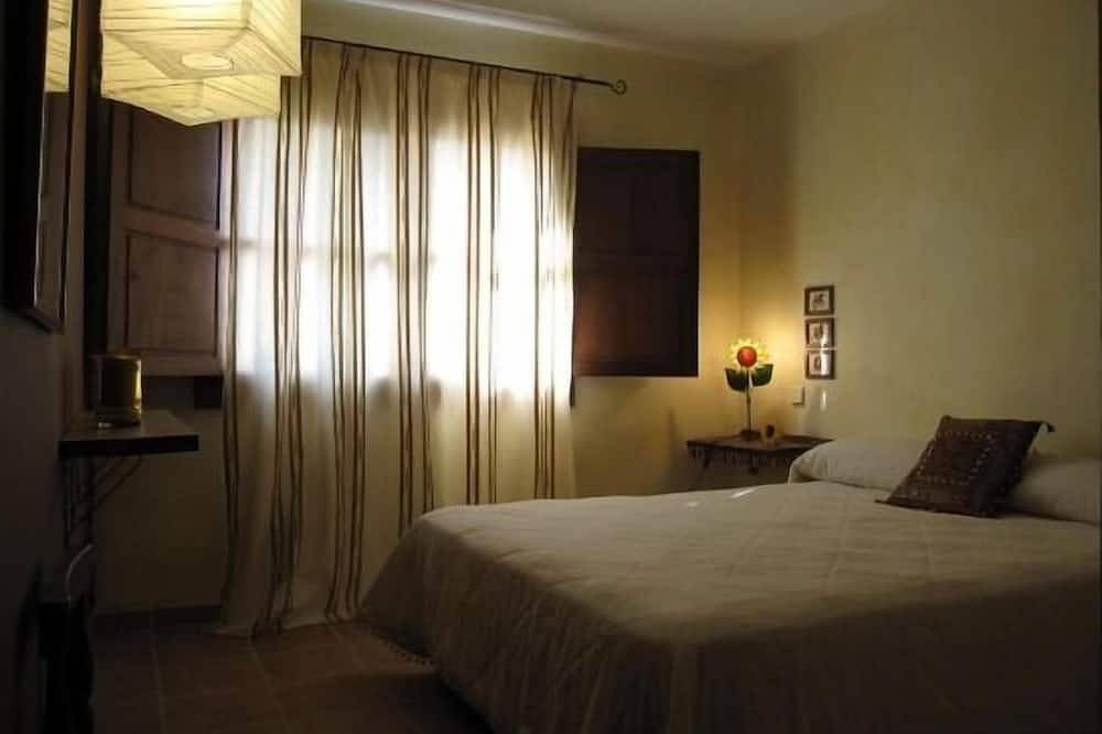 Casa rural Dalt La Figuera para 10+2 personas (alquiler íntegro) in Espirdo, Provincia de Segovia