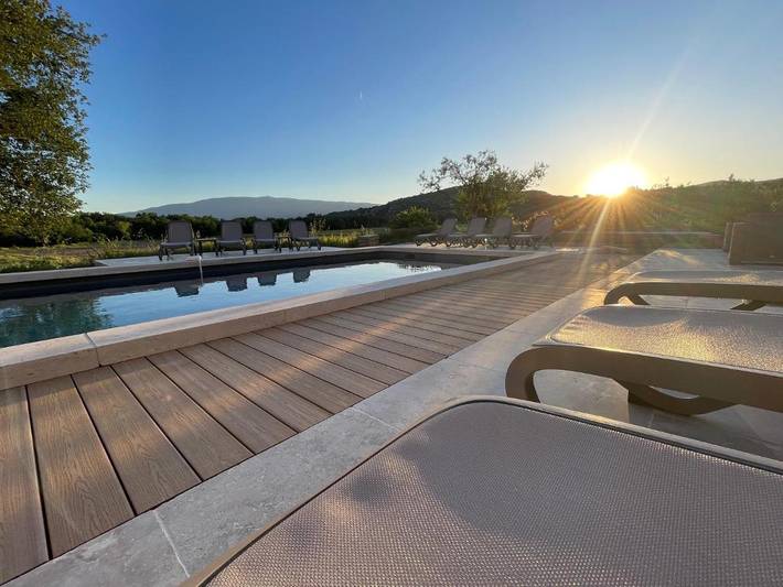 Location de vacances pour 6 personnes, avec vue ainsi que piscine et jardin, adapté aux familles à Méthamis - 3