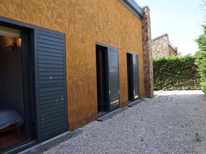 Casa de vacaciones para 6 personas, con terraza además de jardín y piscina en Baix Empordà - 3