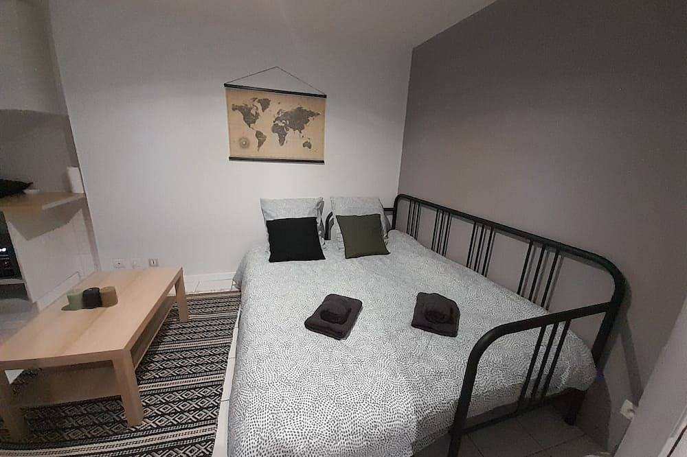 Appartement entier, Charmant Studio « L’Arnon » à Issoudun- Wifi in Issoudun, Région d'Issoudun