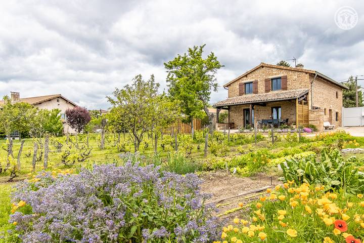 Gîte pour 6 personnes, avec jardin et terrasse