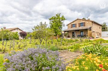 Gîte pour 6 personnes, avec terrasse et jardin à Charnay-lès-Mâcon