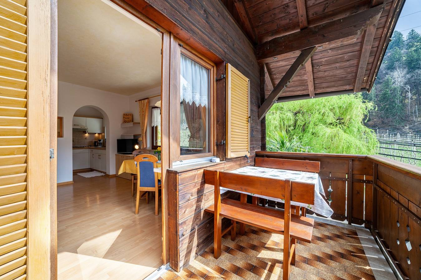 Ganze Wohnung, Apartment "Sonnenblume" mit Bergblick, Pool, Wlan, Balkon und Garten in Saltaus, Riffian