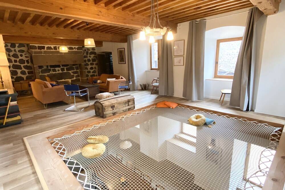 Maison Forte du Xvi -ème Siècle Entre les Gorges de la Loire et Allier in Vergezac, Haute-Loire