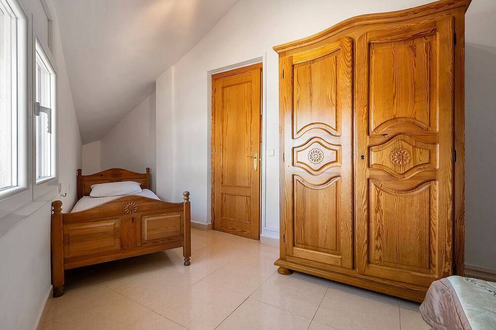 Villa for up to 10-12 people with air conditioning and 400m. to the sea. in Miami Playa, Costa Dorada