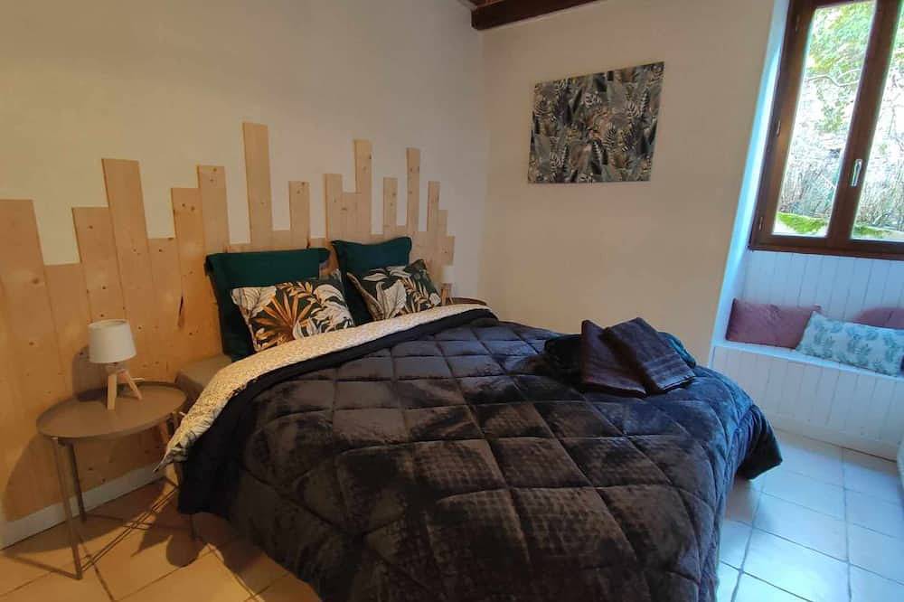 Les 3 Terrasses Maison aux Portes du Morvan Avec Spa au Pied de la Vieille Ville in Avallon, Parque natural de Morvan