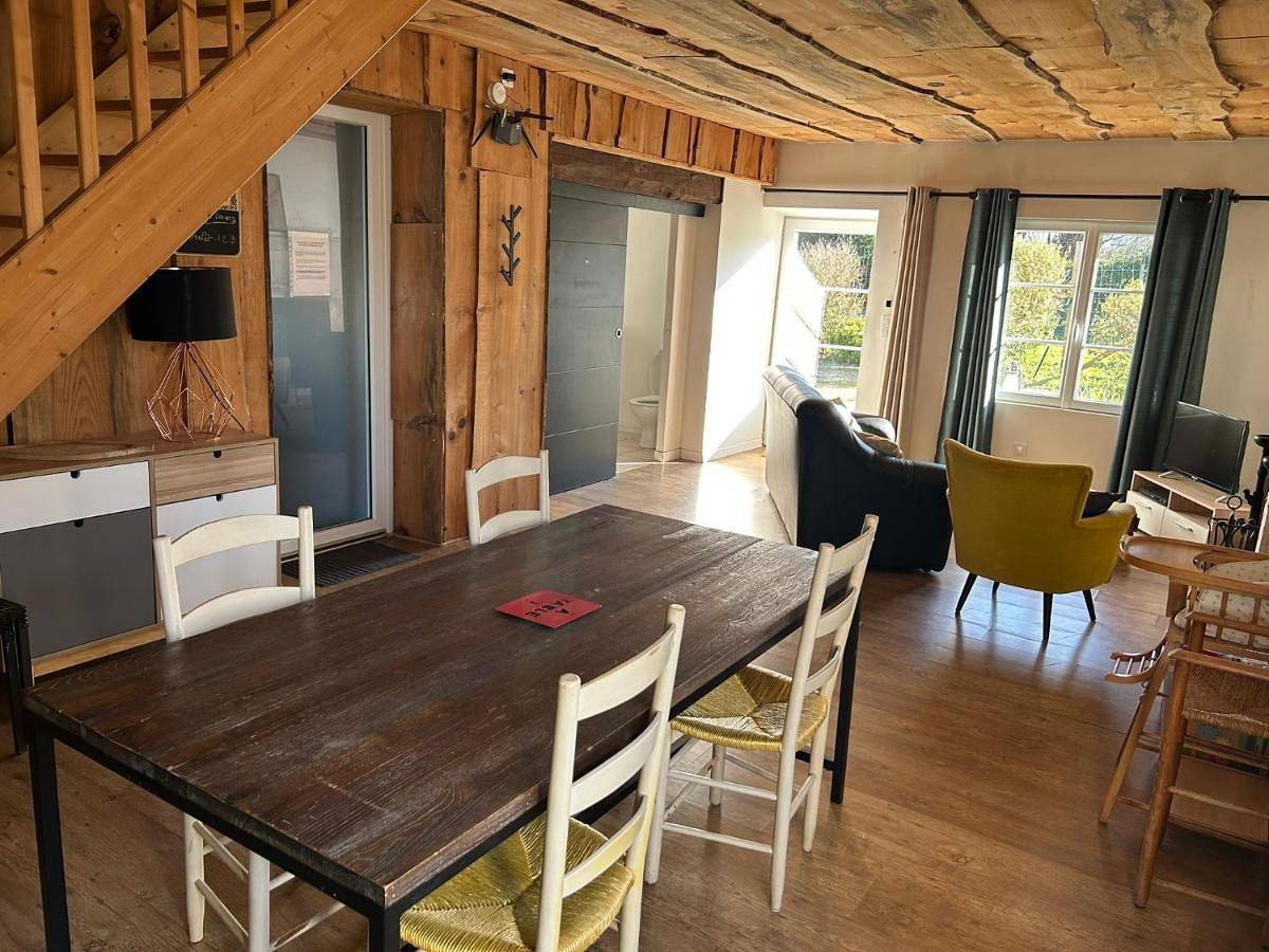 Two-Bedroom House in Échiré, Région de Niort