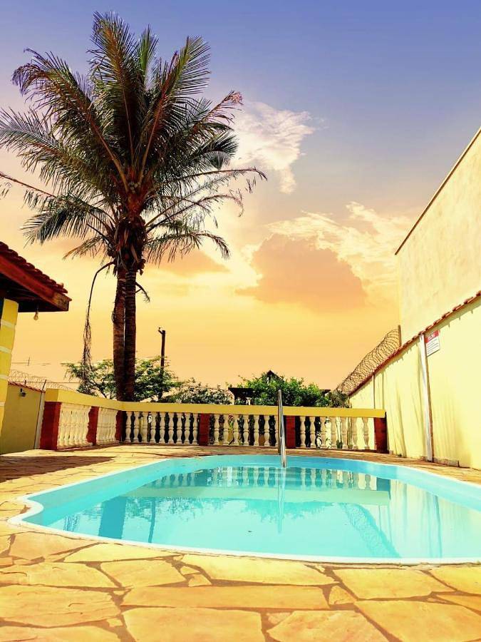 Casas e apartamentos de temporada para 5 pessoas, com jardim e vista e ainda piscina em Brotas