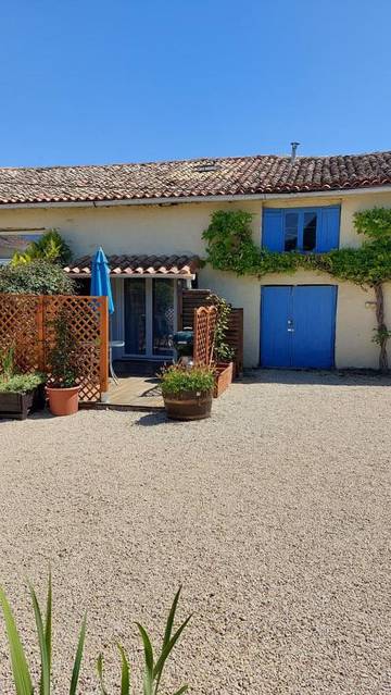 Maison de vacances pour 2 personnes, avec jardin ainsi que sauna et jacuzzi dans les Deux-Sèvres