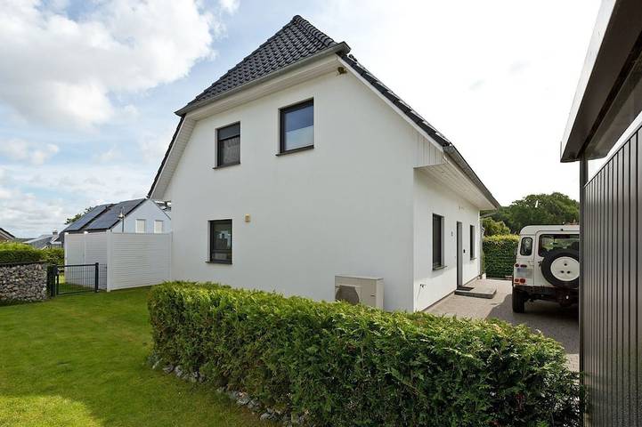 Ferienhaus für 6 Personen, mit Whirlpool und Terrasse sowie Garten und Sauna in Göhren-Lebbin