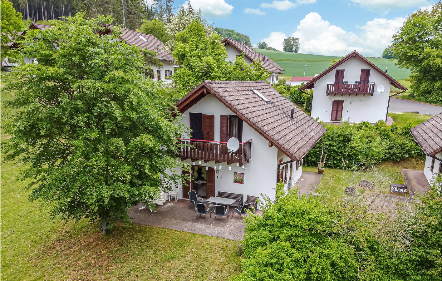 Appartement confortable avec terrasse et parking, à 2 km d'Ibra in Kirchheim, Massif du Knüll