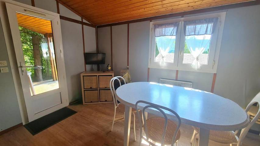 Gîte pour 4 personnes, avec terrasse et vue, animaux acceptés à Tournavaux - 2