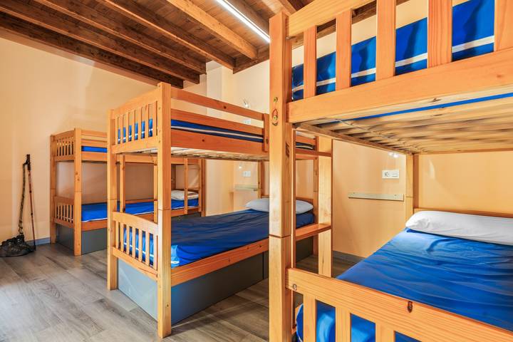 Quarto 'Habitacion 3' com vista para a montanha, Wi-Fi e ar condicionado in Villaviciosa, Costa Verde (Espanha)