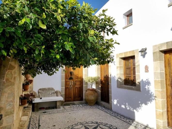 Location de vacances pour 10 personnes, avec jardin à Lindos - 2