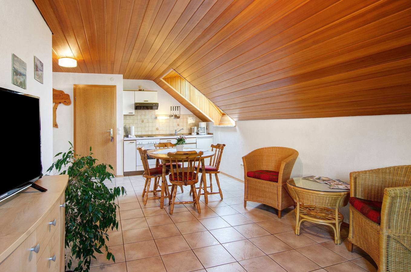 Ganze Wohnung, Ferienwohnung mit Gemeinschaftsgarten und Wi-Fi in Salem, Region Bodensee-Oberschwaben