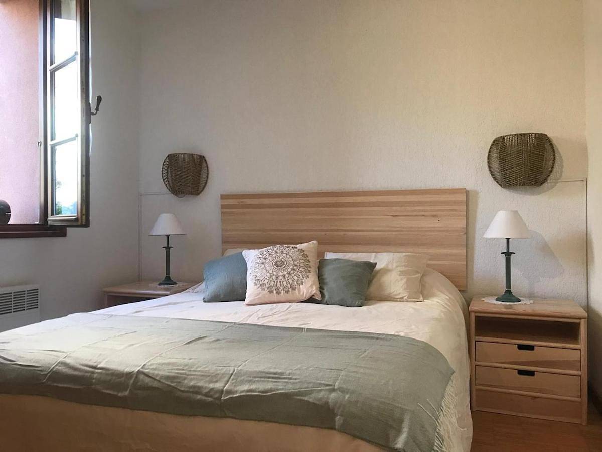 Appartement entier, Two-Bedroom Apartment in Enveitg, Parc naturel régional des Pyrénées catalanes