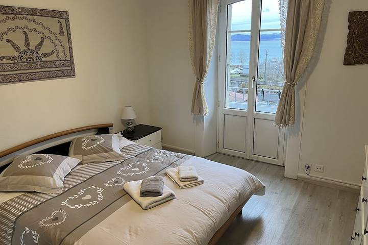 Ganze Wohnung, Appartement Maison Bleue au lac Idéalement Placé et Proche de Tout in Hauterive (NE), Neuenburgerland