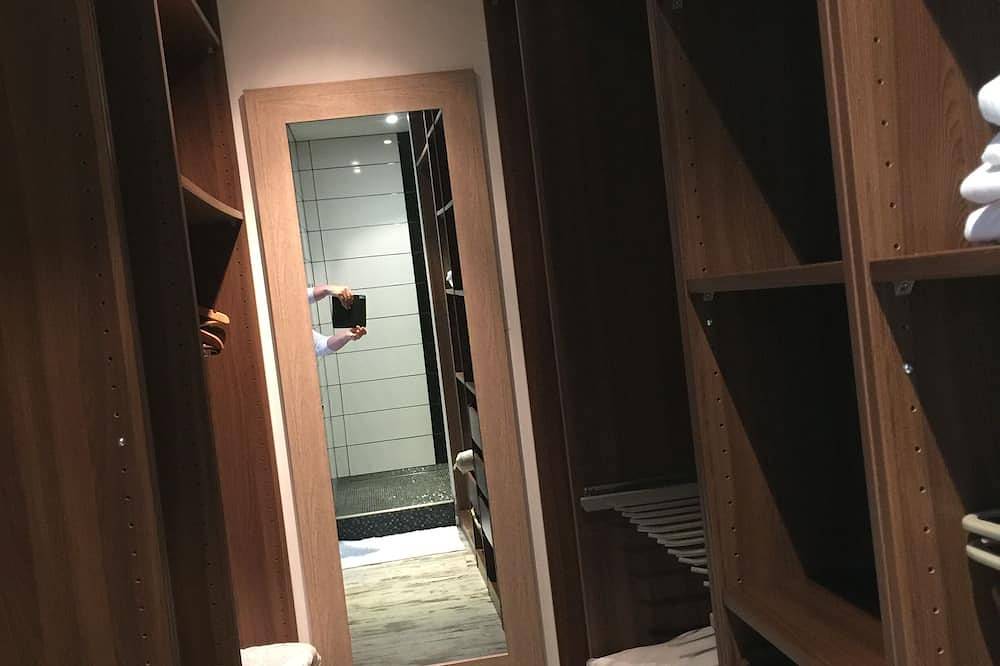 Entire apartment, Loft P'Tite Pomme with Spa in Azay-le-Rideau, Loire Valley