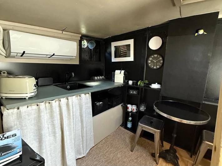 Bateau pour 2 personnes, avec vue et terrasse dans les Hauts-de-Seine - 2