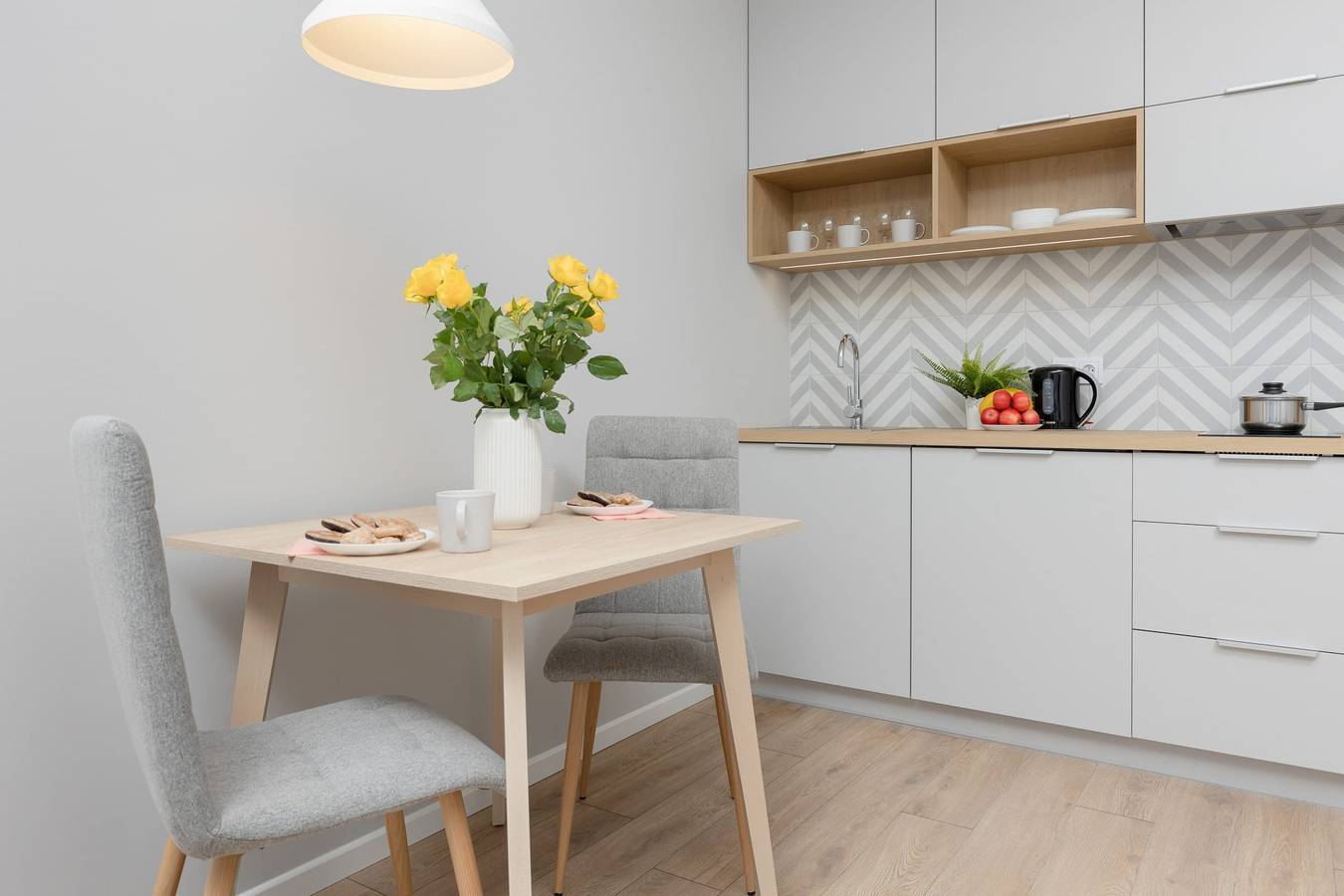 Ganzes Studio, Modern Studio | Parking in Garage | Close to Metro in Bielany, Warschau